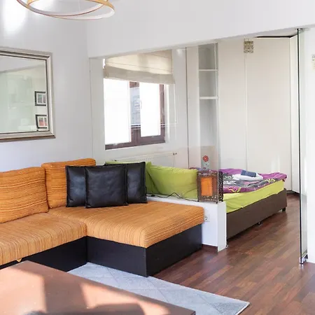 Apartment Epicenter By Rv *