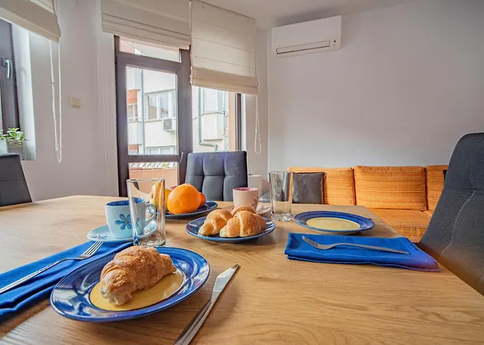 Epicenter By Rv Apartment Warna