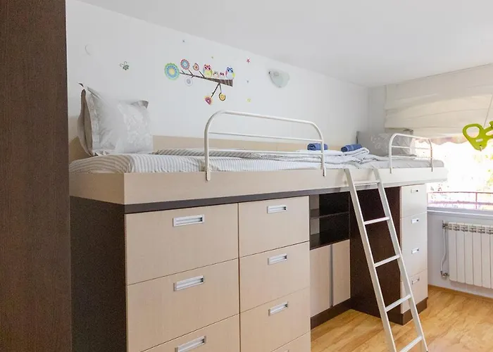 Apartment Epicenter By Rv Warna