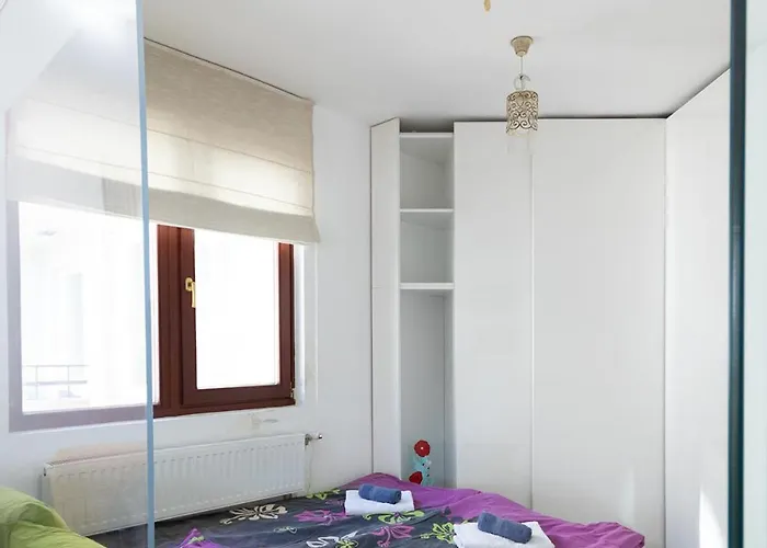 Epicenter By Rv Apartment Warna